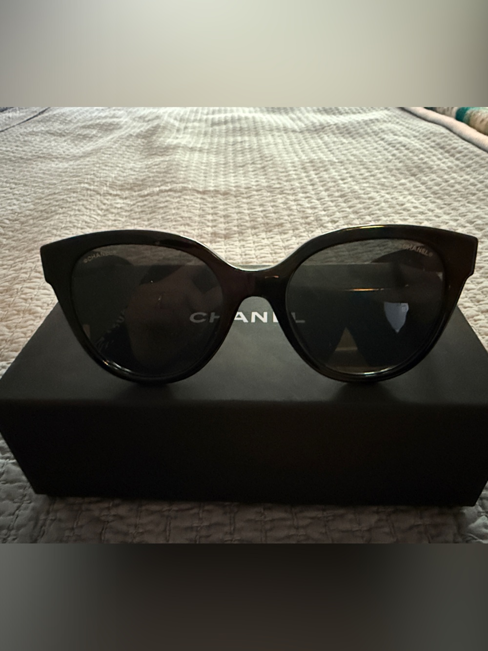 CHANEL Glossy Black Cat-Eye Sunglasses